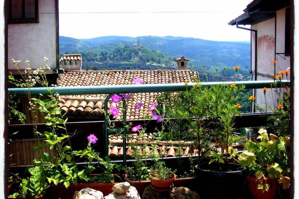 Authentic Guest Stay In The Heart Of Veliko Tarnovo Студио С Изглед Към Царевец Exterior foto