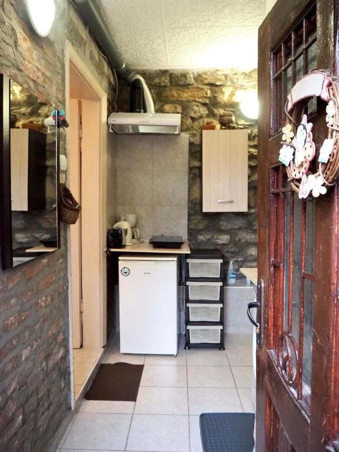 Authentic Guest Stay In The Heart Of Veliko Tarnovo Студио С Изглед Към Царевец Exterior foto