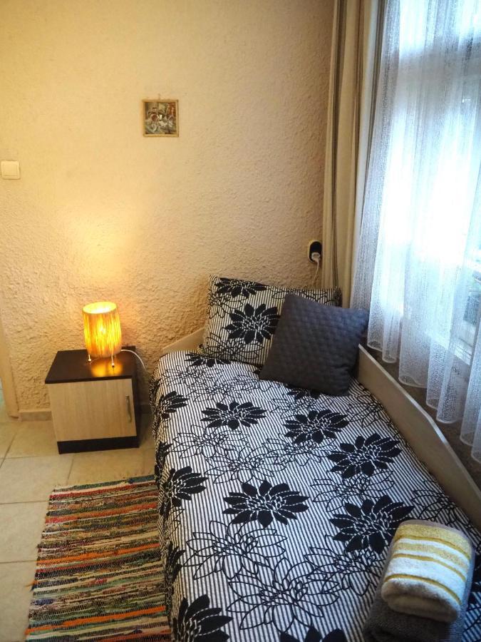 Authentic Guest Stay In The Heart Of Veliko Tarnovo Студио С Изглед Към Царевец Exterior foto