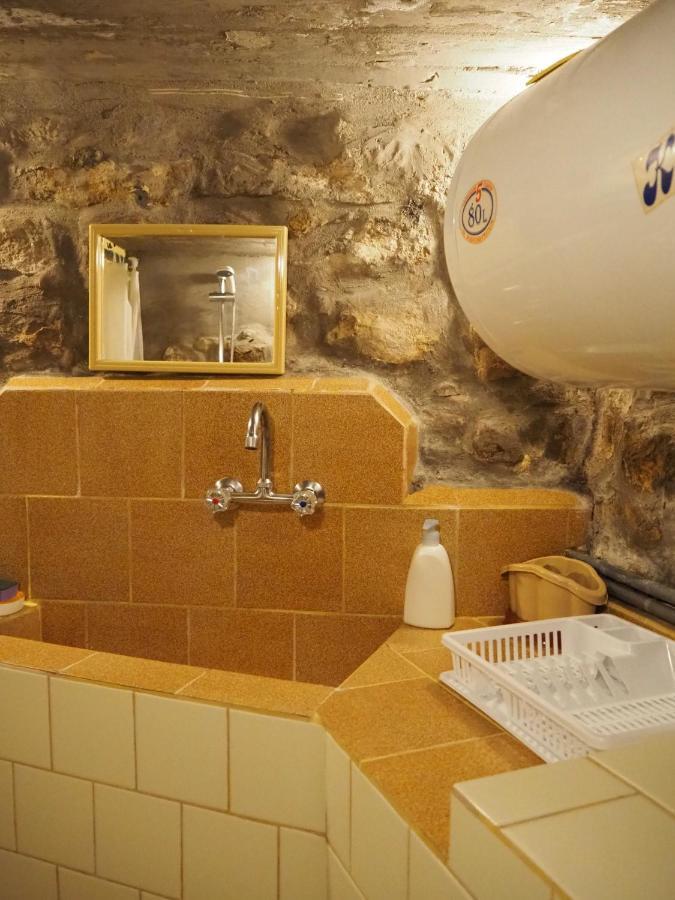 Authentic Guest Stay In The Heart Of Veliko Tarnovo Студио С Изглед Към Царевец Exterior foto